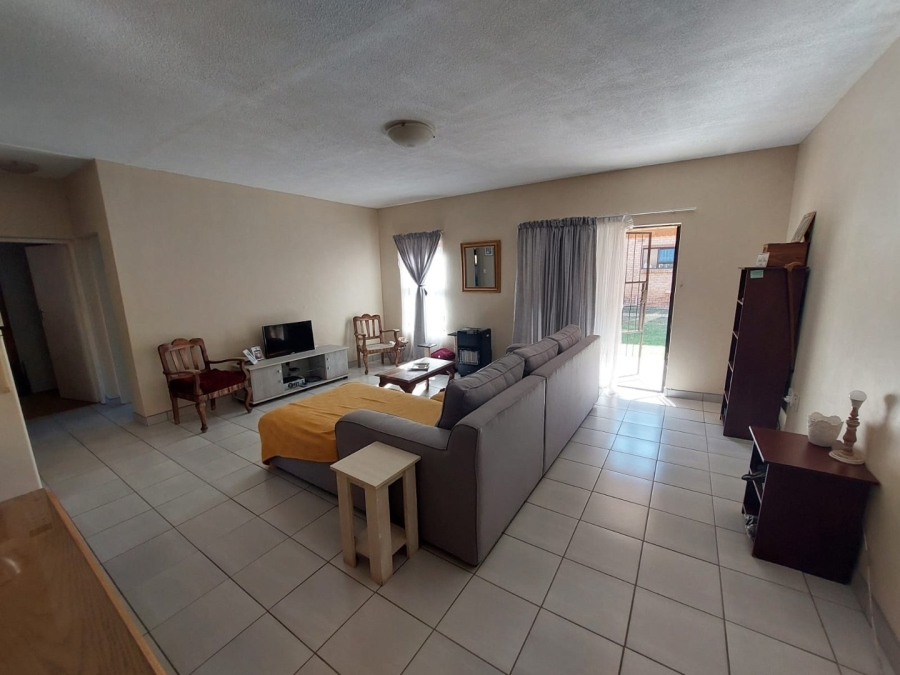 2 Bedroom Property for Sale in Flamwood North West